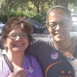 Meet your Posher, Julia